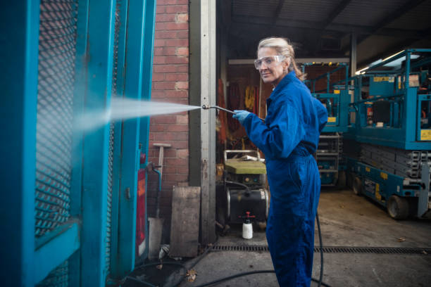 Garage Pressure Washing in Bismarck, MO